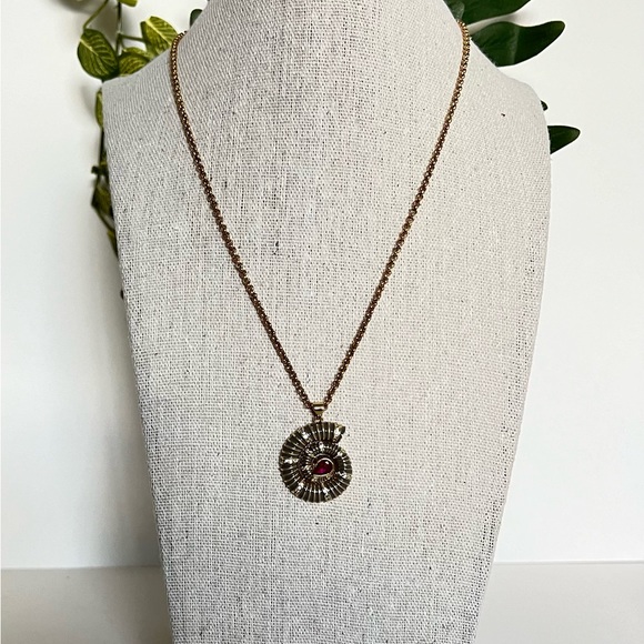 Marine Sea Nautilus Pendant Necklace - Statement Necklace - Elegant Necklace - Picture 11 of 16